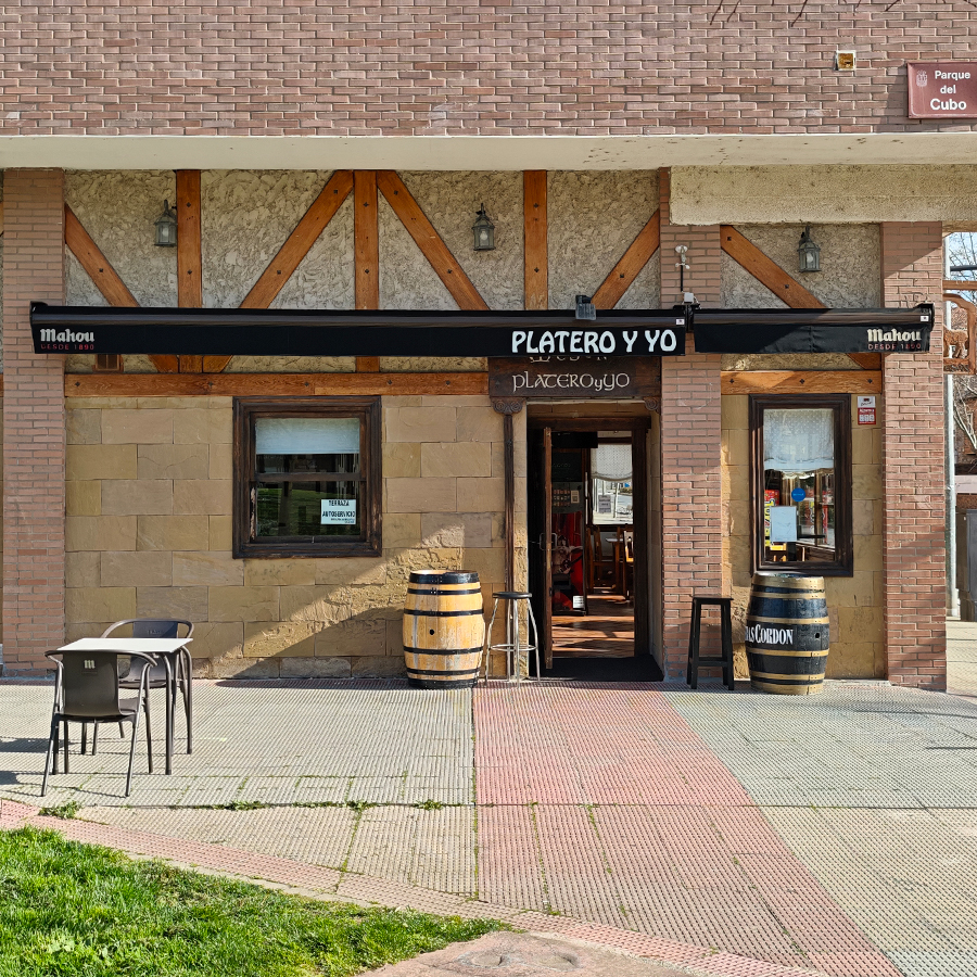 Fachada de bar platero Home taberna en Logroño